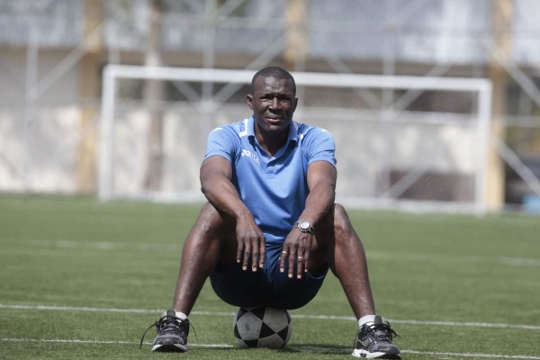 Grandes futbolistas hondureños sin suerte o alejados de la dirección técnica