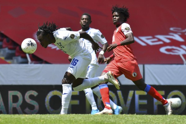 Las imágenes del Honduras-Haití: Un defensor como portero, el festejo de Vuelto y el fallo de Obregón