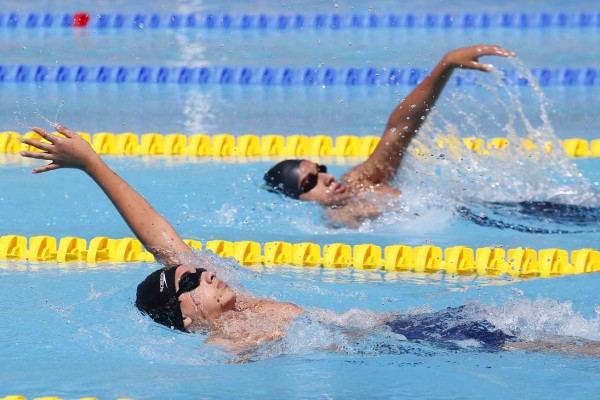 Alegría y deportivismo: Las mejores imágenes del campeonato nacional de natación