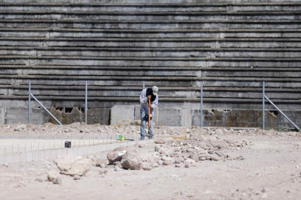 Estadio abandonado Roberto Suazo Córdova en La Paz recibe espectacular remodelación