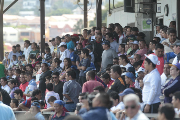 El Olimpia se conoró campeón de la Liga Central de Veteranos