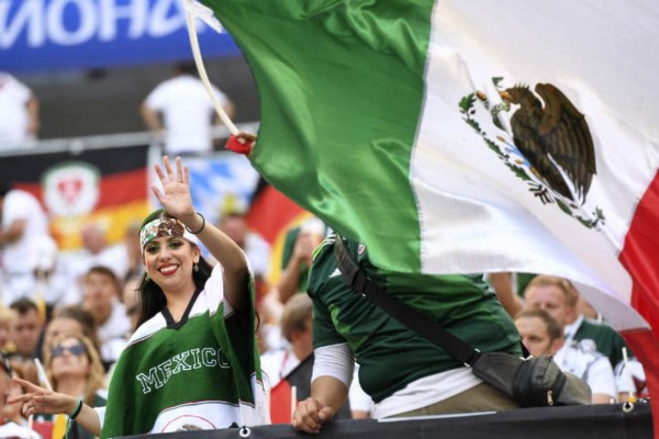 ¡Solo bellezas! Alemanas y mexicanas se roban las miradas en el Luzhniki Stadium