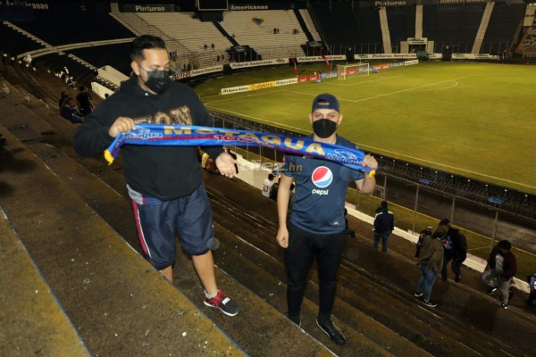 La hermosa chica que enamoró en el Nacional; la afición del Real España y el peligro del estadio capitalino