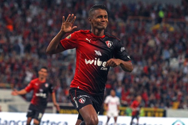 Los grandes futbolistas con los que jugará Cristian Cálix en el Atlas