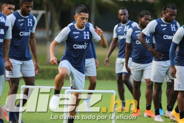 El 'spray mágico' de Fabián Coito y la plática con Choco Lozano: Así fue el cuarto día de entrenamiento de Honduras