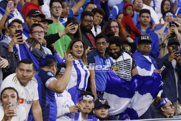 Las otras imágenes: Emilio y Ever consuelan a salvadoreños y la reacción de Coito