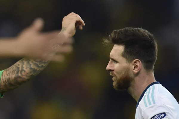 Dramático: Las dolorosas imágenes de Messi y jugadores de Argentina tras ser eliminados por Brasil en Copa América