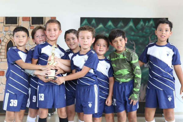 Pequeños derrocharon talento en el Soccer Festival en La Lima