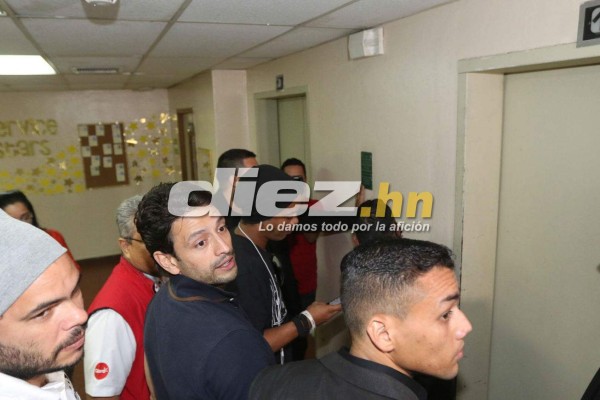 EN FOTOS: Locura desatada en Tegucigalpa con llegada de Ronaldinho