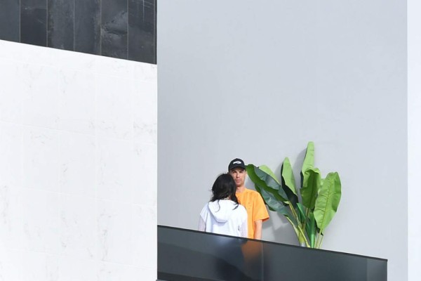 ¿Y Cristiano Ronaldo? Captan a Georgina Rodríguez de compras saltándose la cuarentena