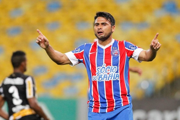 Grandes jugadores que el fútbol hondureño podría reclutar