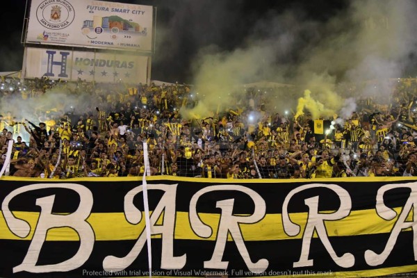 ¡Besos y gritos! La eufórica celebración de Real España, campeón de la Copa Premier