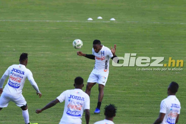 FOTOS: El parlante que acompaña a Maynor Figueroa y el nuevo look de Elis