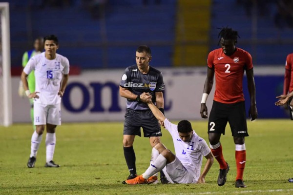 NO VISTE EN TV: Reclamos al árbitro, intercambio de camisas y tristeza trinitense