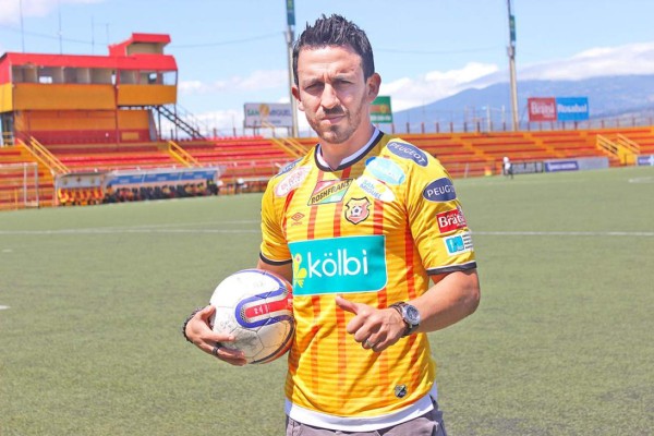 Estos 7 equipos centroamericanos se beneficiarían por tener jugadores en Rusia 2018