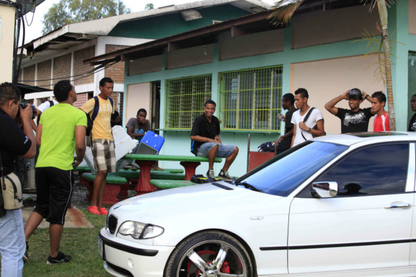 Huelga en Marathón por falta de salario.