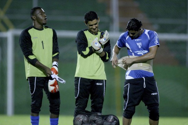 Estas son las imágenes que nunca habías visto de Noel Valladares