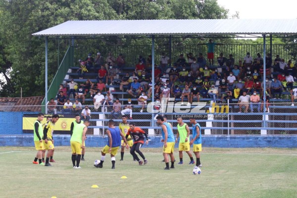 ¡Afición en los muros y fiesta! Las postales que dejó Génesis vs. Victoria en la ida de final del Ascenso