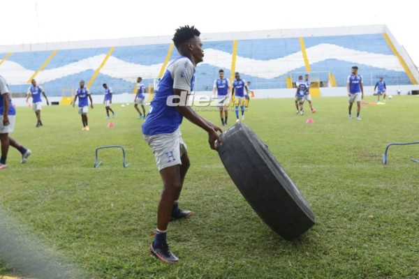 ¡La 'H' saca músculo! Crossfit, definición y camaradería en el entreno de la Selección de Honduras