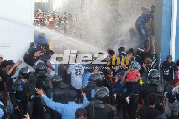 Impactantes: Las fotos de la tragedia y los minutos de terror en el Nacional