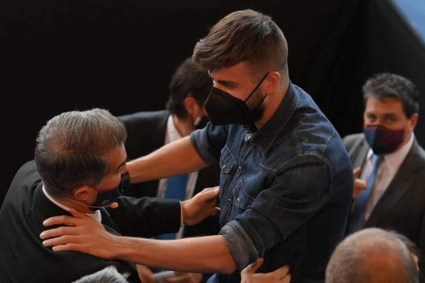 Un abrazo con signos de renovación: Laporta se reencontró con Messi en su investidura como presidente del Barcelona