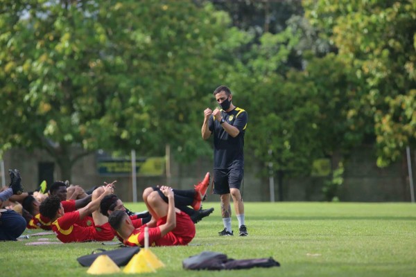 La revolución del 'Sheriff” Delgado en Real España: Fichajes, bajas, cedidos y jugadores intocables