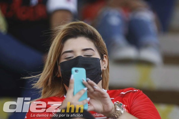 Fotos: Así celebró Félix Crisanto su gol con Olimpia, el show de inauguración y el hijo del 'Nene' Obando debutó