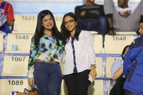 ¡QUÉ BOMBONES! Las mujeres que adornaron las semifinales en Honduras