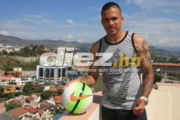 La vida de Arnold Peralta en imágenes