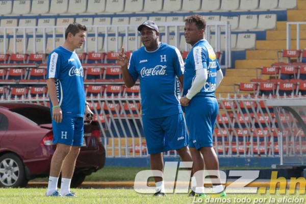 Hernán Medford pone manos a la obra con Honduras