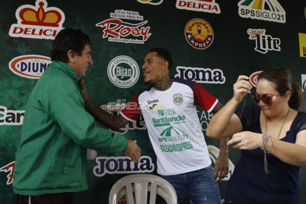 ¡Ya luce la verde! Las imágenes de la presentación de Henry Figueroa con Marathón