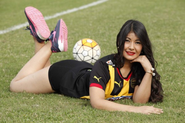 Bella Siloet, entre su admiración por Lionel Messi y el amor por Real España