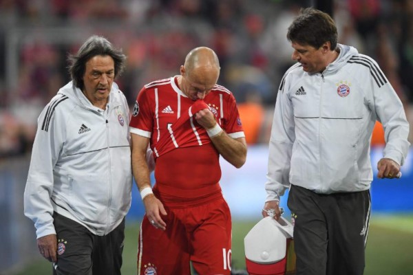 NO SE VIO EN TV: El susto de Ribery al final y el bonito gesto de Ramos con Navas