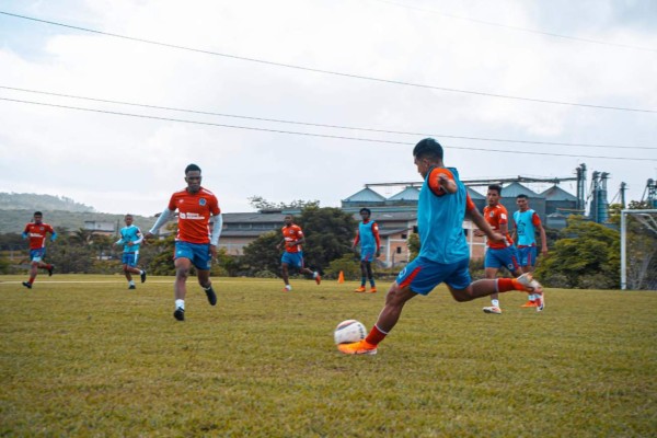Mercado: Real de Minas hace barrida, Olimpia cedería jugadores y los Lobos presentan fichajes