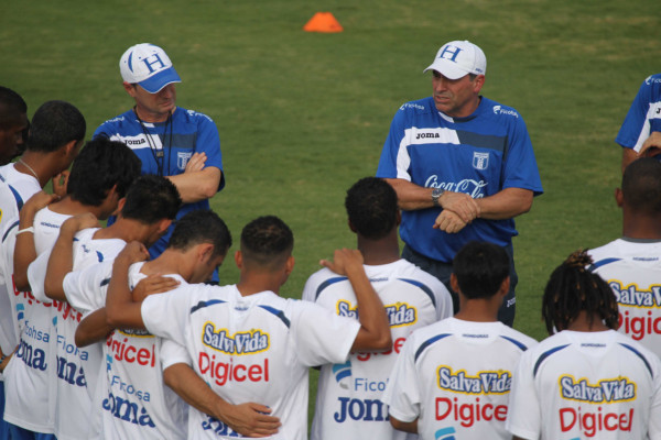 Luis Suárez anuncia lista de convocados