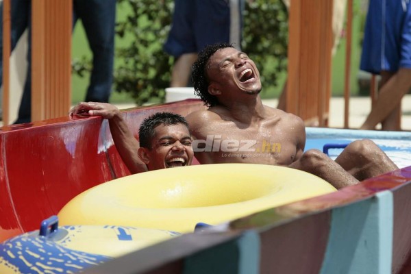 Del baúl de los recuerdos: La foto de Pacini, los futbolistas en el presidio y el contrato de Osman