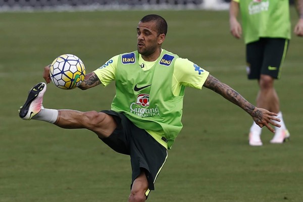 Así fue el primer entrenamiento de Neymar con Brasil de cara al juego ante Uruguay