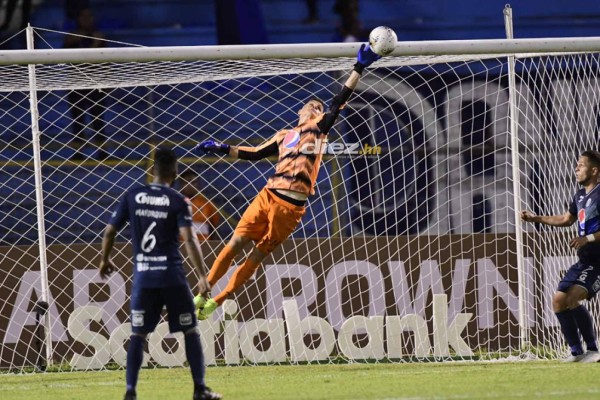 El saludo de Frank de Boer con Diego Vázquez, abrazo de Klusener e intercambio de camisas