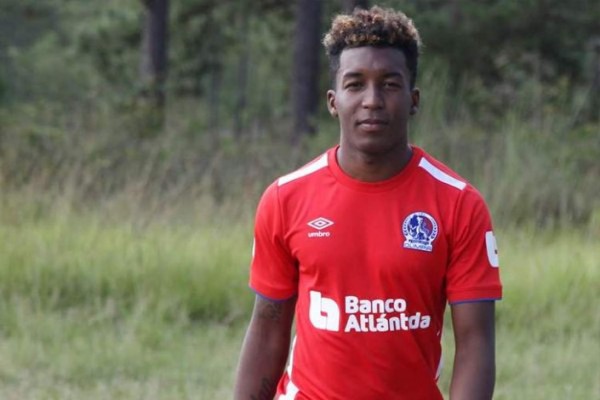 Agentes libres: Futbolistas sin equipo, a dos días de cerrarse el libro de pases en Honduras