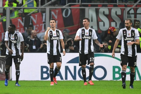 FOTOS: Higuaín se descontrola y se enfada con Cristiano Ronaldo