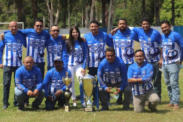 Gente luchadora y emprendedores: ¿Quiénes son los hombres detrás del ascenso del Victoria a la Primera División?