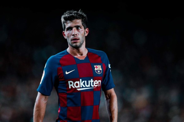 Desde otro ángulo: Los jugadores 'peor pagados' del Real Madrid y Barcelona