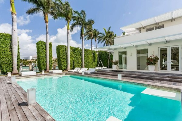 La 'casa maldita' de Shakira: Así es su ostentosa mansión en Miami que nadie quiere comprar