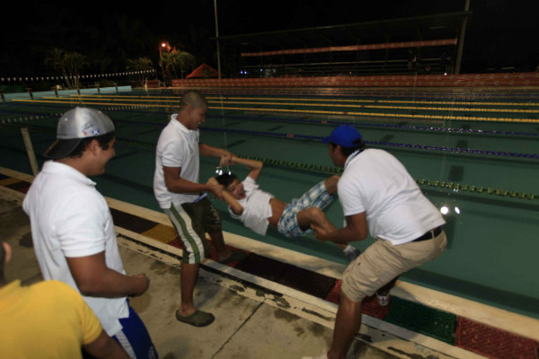 Delfines Sampedranos, campeones centroamericanos