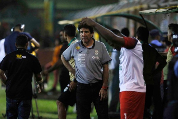 EN FOTOS: La primera vez de Coito en el Morazán; la celebración de Costly y las chicas bonitas