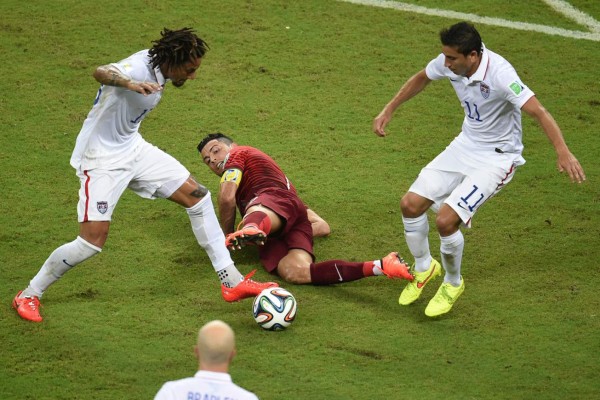Cristiano Ronaldo sólo pudo mostrar su nuevo look ante Estados Unidos