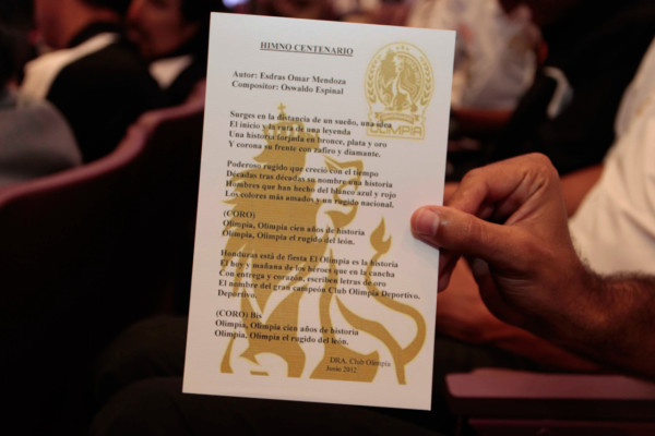 Olimpia presenta himno de su centenario
