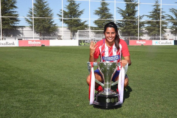 Quién es Kenti Robles: la futbolista mexicana con más títulos en España y que fue fichada por el Real Madrid