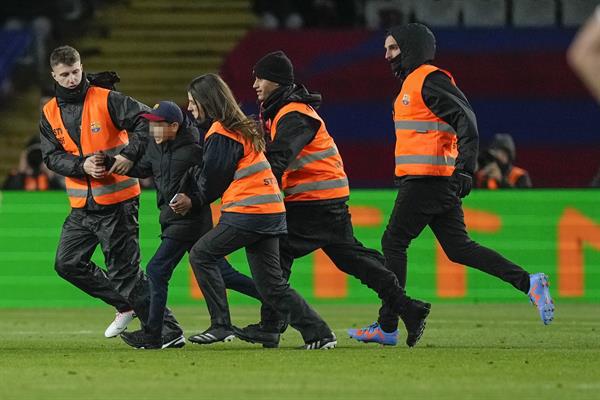 Las polémicas que el VAR no intervino, el festejo del Cholo y el amargo mensaje de Barcelona tras empatar en Copa del Rey
