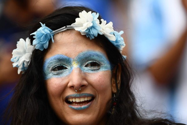 ¡HERMOSAS! Las bellas chicas en el juego entre Francia y Argentina en Rusia 2018